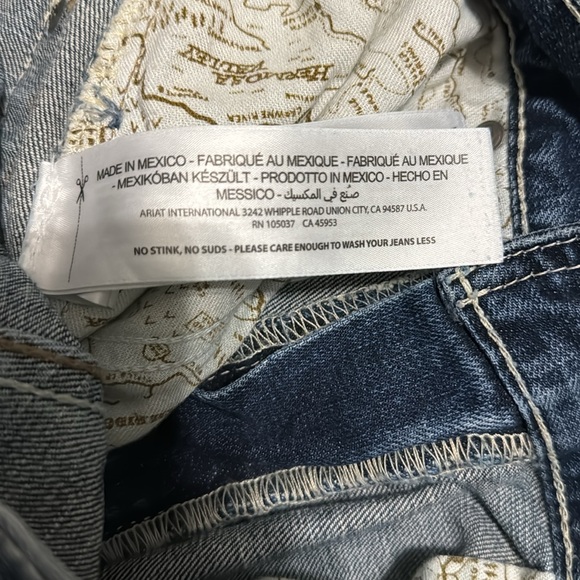 Like New ARIAT M4 Relaxed Boot Cut 28x30 Jeans - Picture 7 of 7